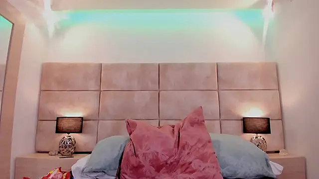 Eevee Taylor online show from January 27, 2025, 12:16 pm