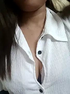 Snapshot of Sajel_000 chatting on December 18, 2024, 11:40 pm Sajel 000 online show from December 18, 2024, 11:40 pm