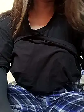 Snapshot of Sajel_000 chatting on February 6, 2025, 8:56 pm Sajel 000 online show from February 6, 2025, 8:56 pm