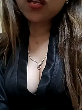 Snapshot of Sajel_000 chatting on March 3, 2025, 9:37 pm Sajel 000 online show from March 3, 2025, 9:37 pm