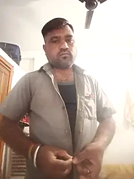 Snapshot of pintuS40 chatting on January 5, 2025, 2:06 am pintuS40 online show from January 5, 2025, 2:06 am