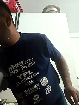 Snapshot of pintuS40 chatting on January 7, 2025, 5:53 pm pintuS40 online show from January 7, 2025, 5:53 pm