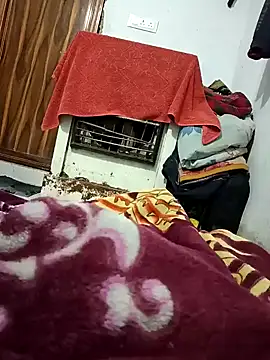 Snapshot of pintuS40 chatting on January 8, 2025, 3:28 pm pintuS40 online show from January 8, 2025, 3:28 pm