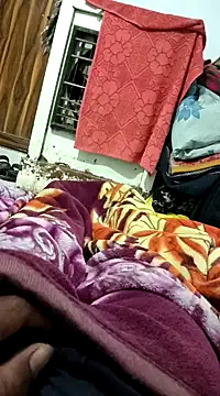 Snapshot of pintuS40 chatting on January 10, 2025, 11:39 pm pintuS40 online show from January 10, 2025, 11:39 pm