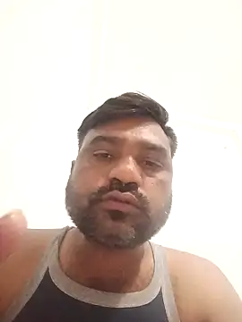 Snapshot of pintuS40 chatting on January 22, 2025, 4:02 pm pintuS40 online show from January 22, 2025, 4:02 pm