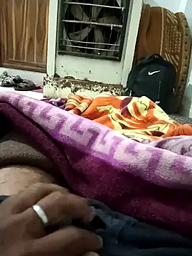 Snapshot of pintuS40 chatting on February 24, 2025, 11:52 pm pintuS40 online show from February 24, 2025, 11:52 pm