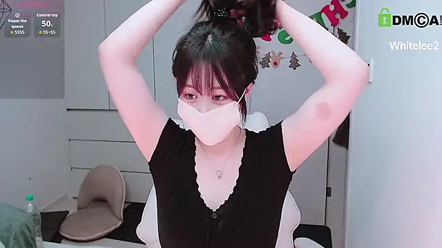 Snapshot of whitelee2 chatting on January 18, 2026, 1:26 pm whitelee2 online show from January 18, 2026, 1:26 pm