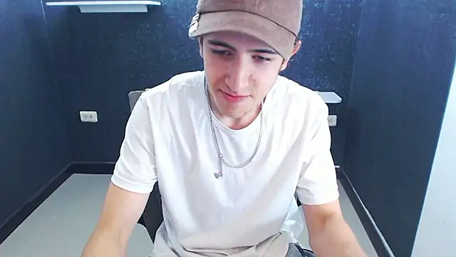 Kerverr  online show from December 15, 2025, 1:26 pm