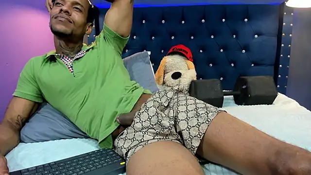 Snapshot of Salomon_koude chatting on November 12, 2025, 6:41 pm Salomon koude online show from November 12, 2025, 6:41 pm