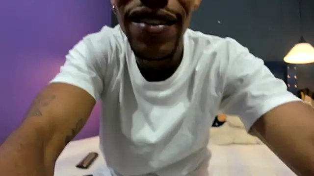 Snapshot of Salomon_koude chatting on December 14, 2025, 8:46 pm Salomon koude online show from December 14, 2025, 8:46 pm