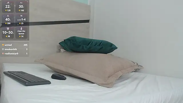 sussy leon online show from March 10, 2025, 4:14 pm