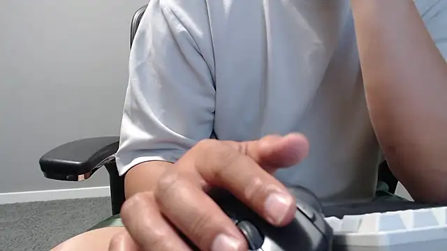 Snapshot of nimirole chatting on May 29, 2026, 3:21 pm nimirole online show from May 29, 2026, 3:21 pm