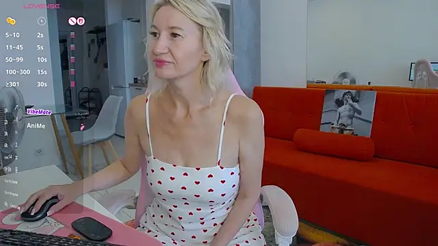 Snapshot of Sofia_Soul chatting on July 8, 2026, 10:42 am Sofia Soul online show from July 8, 2026, 10:42 am