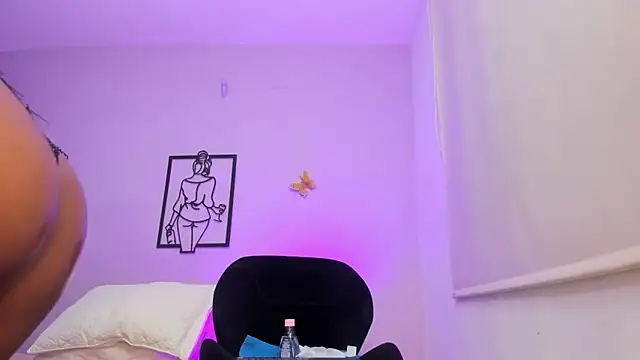 Allison-Bell1 online show from November 6, 2025, 12:11 am