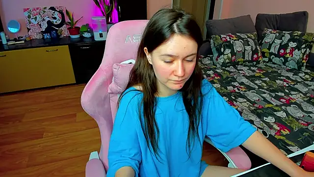 Snapshot of ameli_moon chatting on November 20, 2025, 11:43 am ameli moon online show from November 20, 2025, 11:43 am