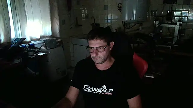 snork80 online show from September 18, 2025, 4:31 pm