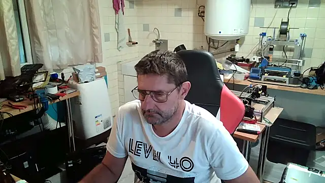 snork80 online show from September 21, 2025, 1:57 pm