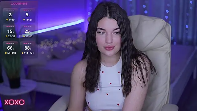 YourLolaBunny online show from November 22, 2025, 6:34 am