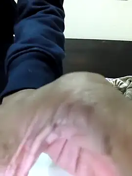 Snapshot of Shubu_76 chatting on December 21, 2025, 1:51 pm Shubu 76 online show from December 21, 2025, 1:51 pm