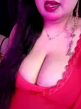 Snapshot of Suhanakhan00 chatting on March 7, 2026, 6:21 am Suhanakhan00 online show from March 7, 2026, 6:21 am