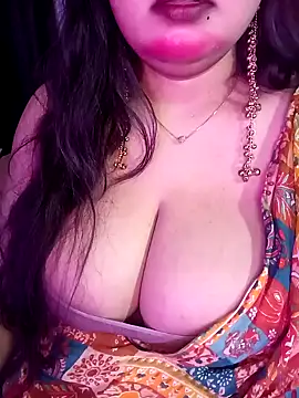Snapshot of Suhanakhan00 chatting on March 24, 2026, 7:30 pm Suhanakhan00 online show from March 24, 2026, 7:30 pm