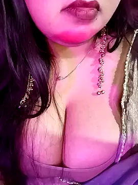 Snapshot of Suhanakhan00 chatting on March 26, 2026, 8:20 am Suhanakhan00 online show from March 26, 2026, 8:20 am