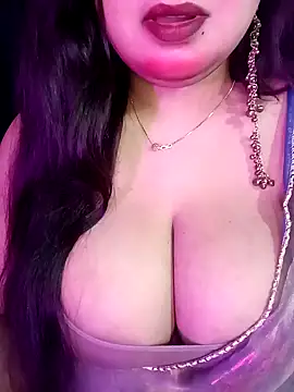 Snapshot of Suhanakhan00 chatting on April 5, 2026, 8:33 am Suhanakhan00 online show from April 5, 2026, 8:33 am