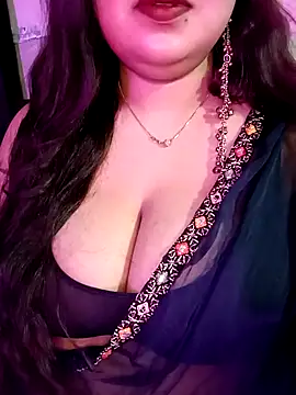 Snapshot of Suhanakhan00 chatting on April 28, 2026, 9:36 am Suhanakhan00 online show from April 28, 2026, 9:36 am