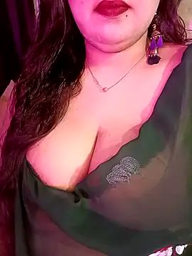 Snapshot of Suhanakhan00 chatting on May 13, 2026, 10:56 am Suhanakhan00 online show from May 13, 2026, 10:56 am