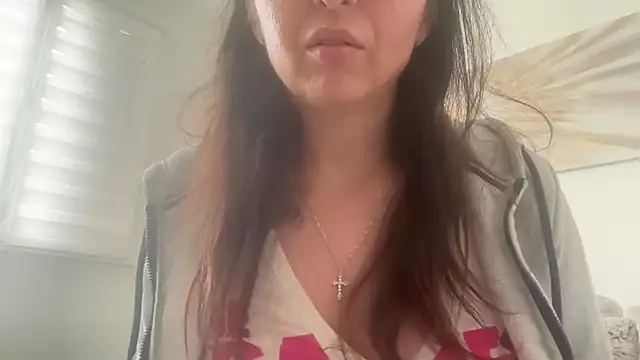 Snapshot of Serena_4you chatting on May 4, 2026, 11:50 am Serena 4you online show from May 4, 2026, 11:50 am