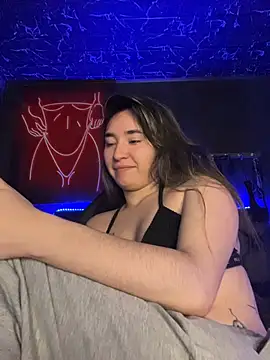 Snapshot of Sophie_LS chatting on November 1, 2025, 10:17 am Sophie LS online show from November 1, 2025, 10:17 am