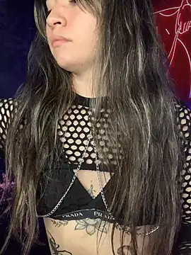 Snapshot of Sophie_LS chatting on November 9, 2025, 4:44 am Sophie LS online show from November 9, 2025, 4:44 am