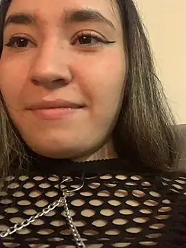 Snapshot of Sophie_LS chatting on November 11, 2025, 1:49 am Sophie LS online show from November 11, 2025, 1:49 am