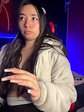 Snapshot of Sophie_LS chatting on November 26, 2025, 4:57 am Sophie LS online show from November 26, 2025, 4:57 am