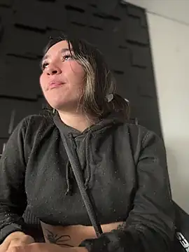 Sophie LS online show from January 14, 2026, 2:33 pm