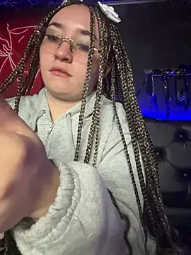 Sophie LS online show from February 15, 2026, 2:30 am