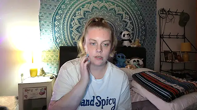 Snapshot of Vixen_Mistress_Ali chatting on October 29, 2025, 8:32 pm Vixen Mistress Ali online show from October 29, 2025, 8:32 pm