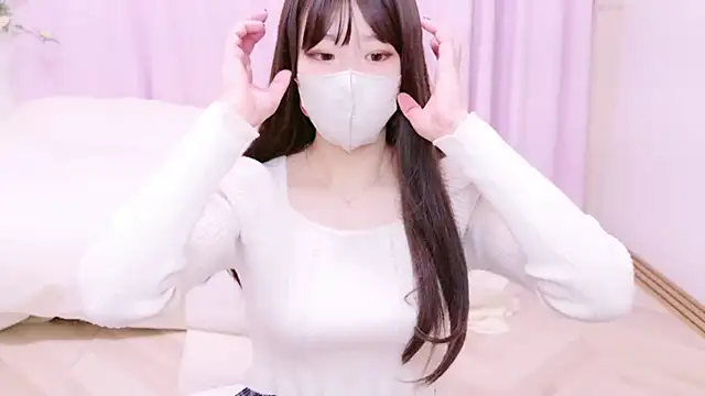 Snapshot of SUZU-oO chatting on January 16, 2025, 3:45 am SUZU-oO online show from January 16, 2025, 3:45 am