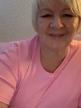 Laura Millf online show from January 15, 2025, 5:05 pm