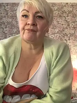 Laura Millf online show from February 3, 2025, 2:02 pm