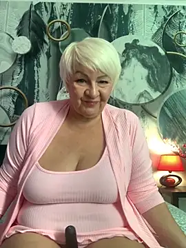 Laura Millf online show from September 21, 2025, 12:07 pm