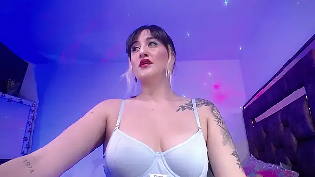 Snapshot of AnabelleGron chatting on May 6, 2026, 3:57 am AnabelleGron online show from May 6, 2026, 3:57 am