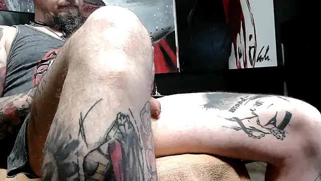 dani4334 online show from March 17, 2025, 1:08 pm