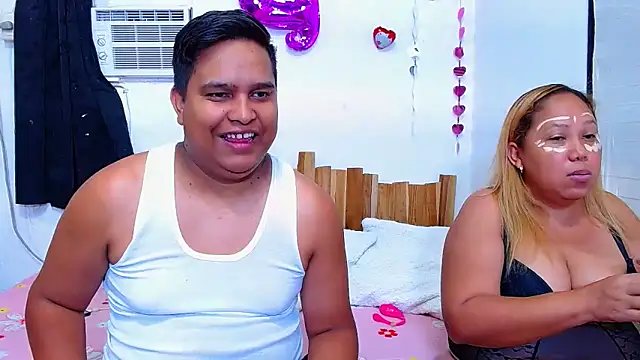 Snapshot of lucasandSofi chatting on February 20, 2026, 2:19 am lucasandSofi online show from February 20, 2026, 2:19 am