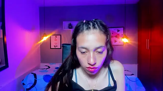 Valeria roussi online show from December 4, 2024, 7:34 pm