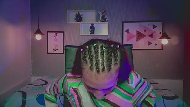 Valeria roussi online show from December 6, 2024, 10:41 pm