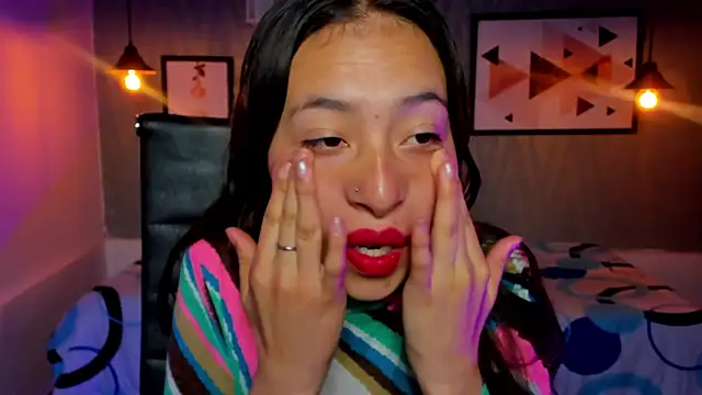 Valeria roussi online show from December 11, 2024, 1:06 pm