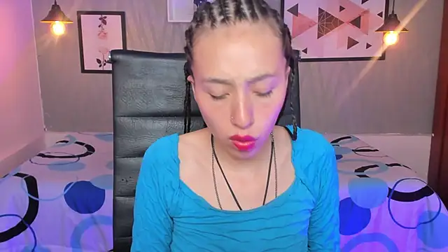 Valeria roussi online show from December 14, 2024, 8:08 pm