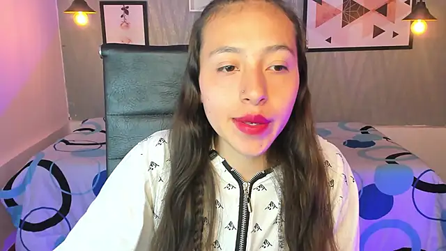 Valeria roussi online show from December 19, 2024, 5:08 pm