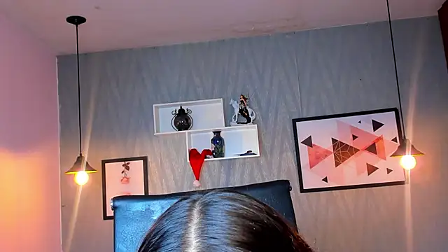 Valeria roussi online show from December 23, 2024, 2:17 pm